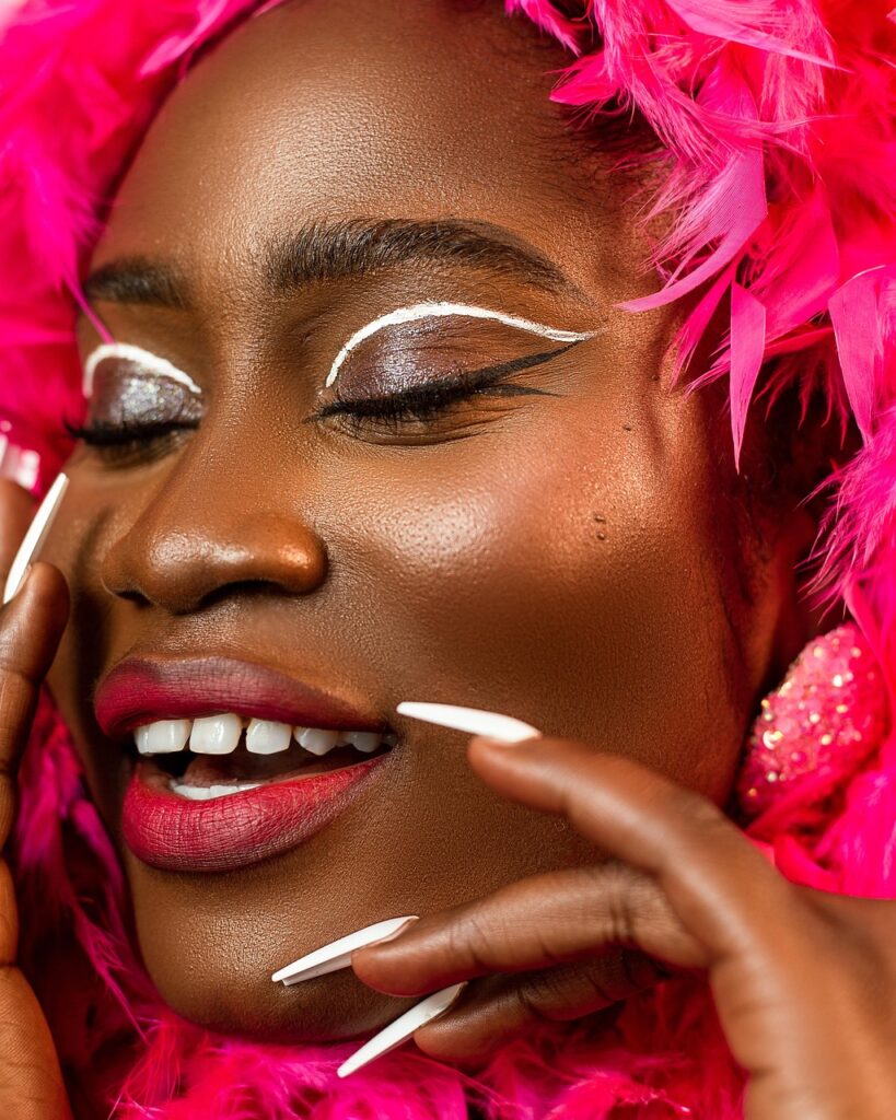 クレーターを使ったメイクのテクニックとは？