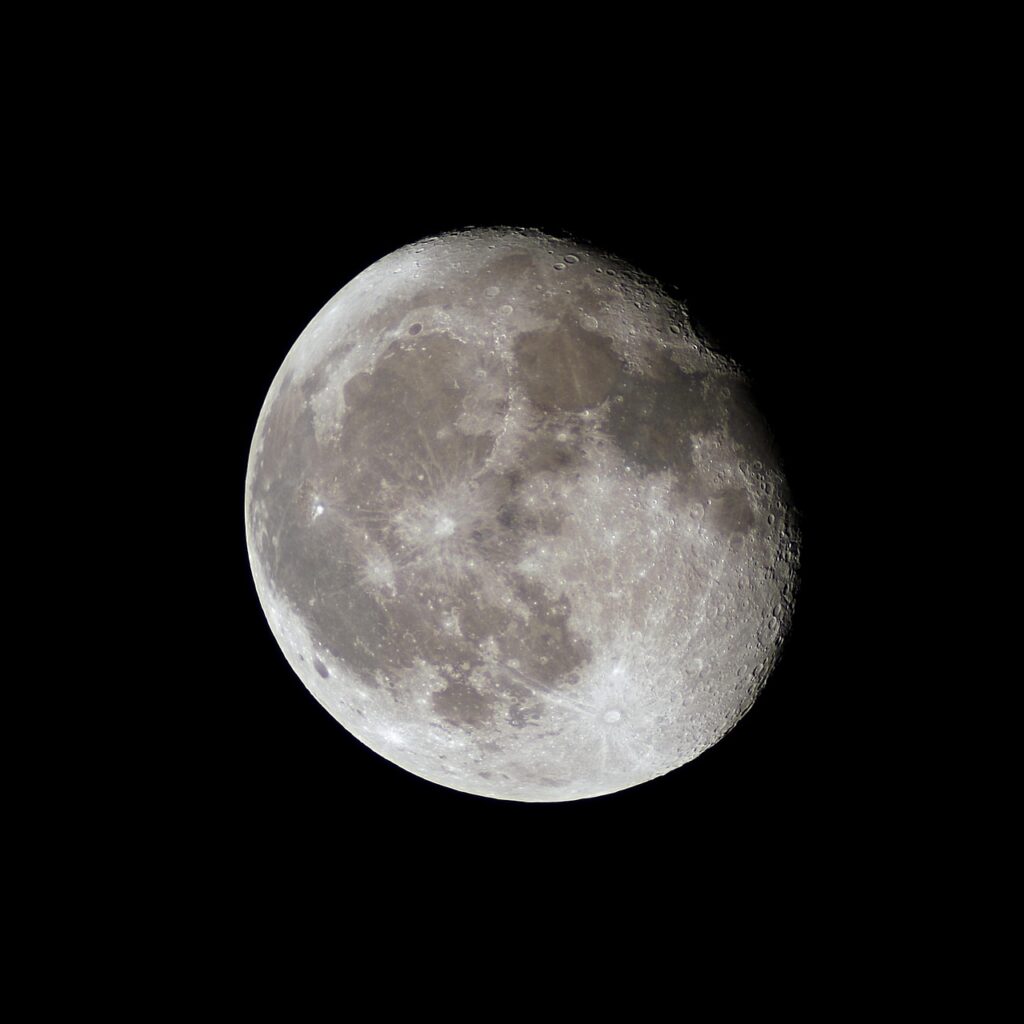 ニキビ跡をカバーするクレーター肌向けのメイク方法は？