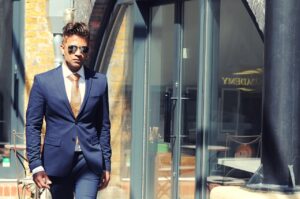 30代男性がニキビ跡のかさぶたを剥がすのはなぜNGなのか？