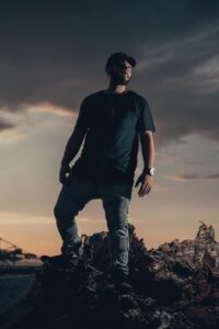 男性のニキビ跡を改善するための男性スキンケア方法は？